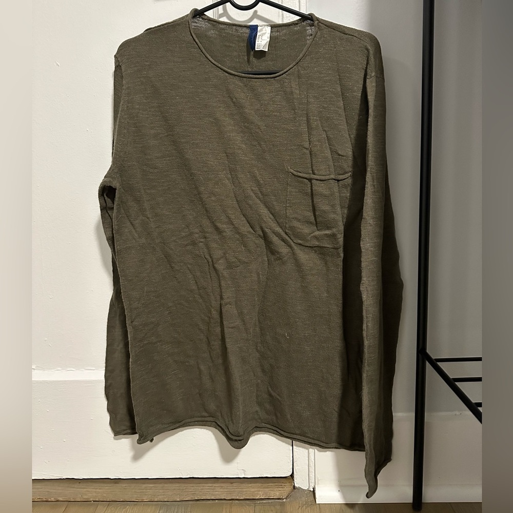 H&M long sleeve pocket tee